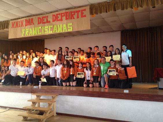 Iria Uxía participa en la entrega de premios del XXIX Día del Deporte del Colegio Franciscanas